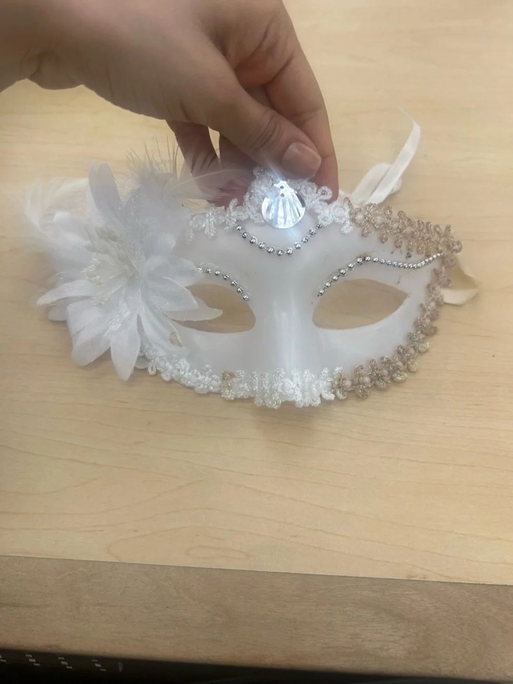 MASQUERADE MASK - Picture 3 of 7